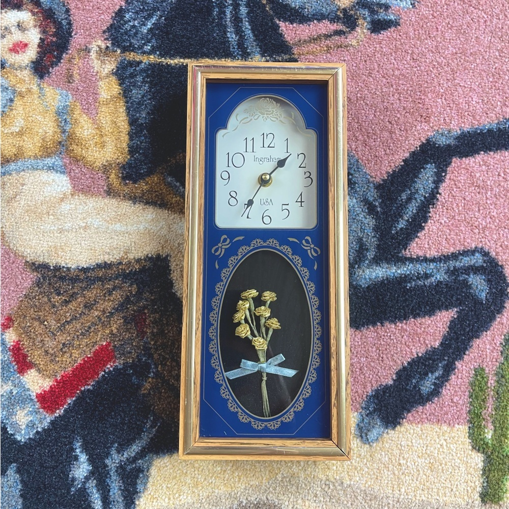 VINTAGE MID CENTURY CLOCK